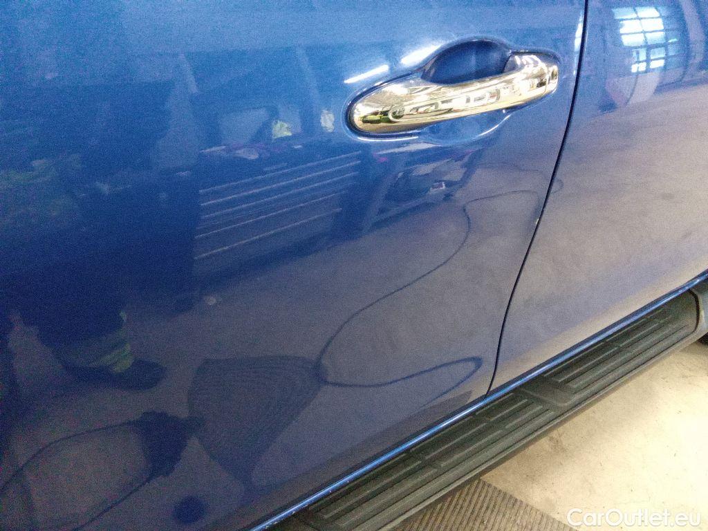  Toyota  Hilux  5p 2.4D 4WD Active DC #6