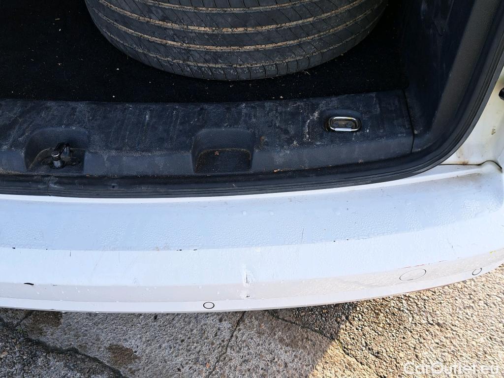  Volkswagen  Caddy VOLKSWAGEN  / 2015 / 5P / combi Outdoor 2.0 TDI 75kW (102CV) BMT DSG #9