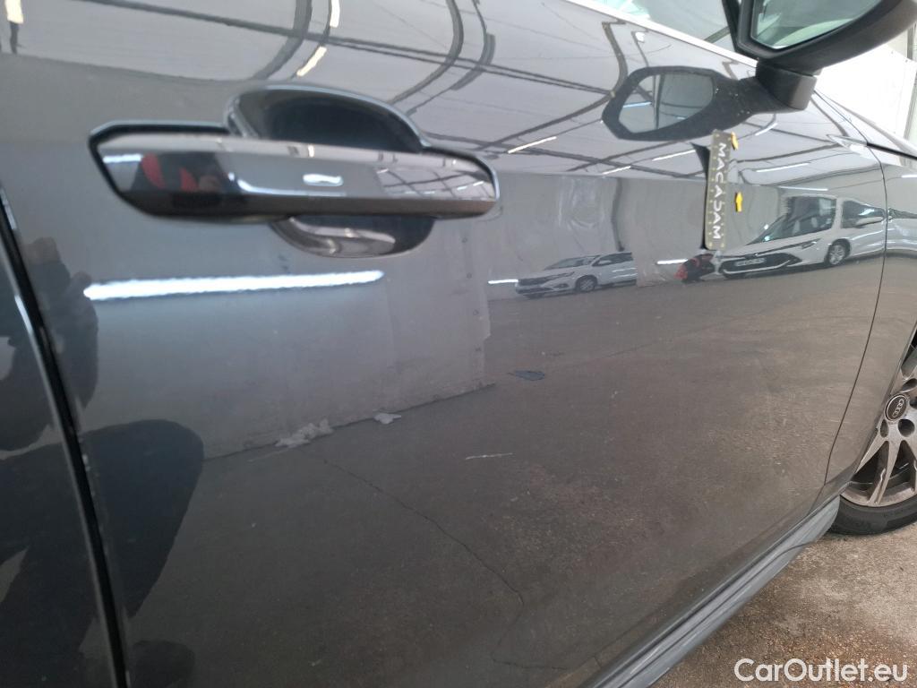  Audi  A4  Avant 30 TDI Business Line 2.0 TDI 135CV BVA7 E6d #18