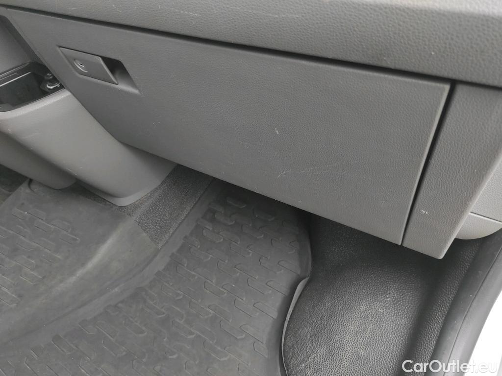  Land Rover  Discovery VOLKSWAGEN Transporter / 2020 / 4P / furgón 2.0TDI 81KW Corto #59