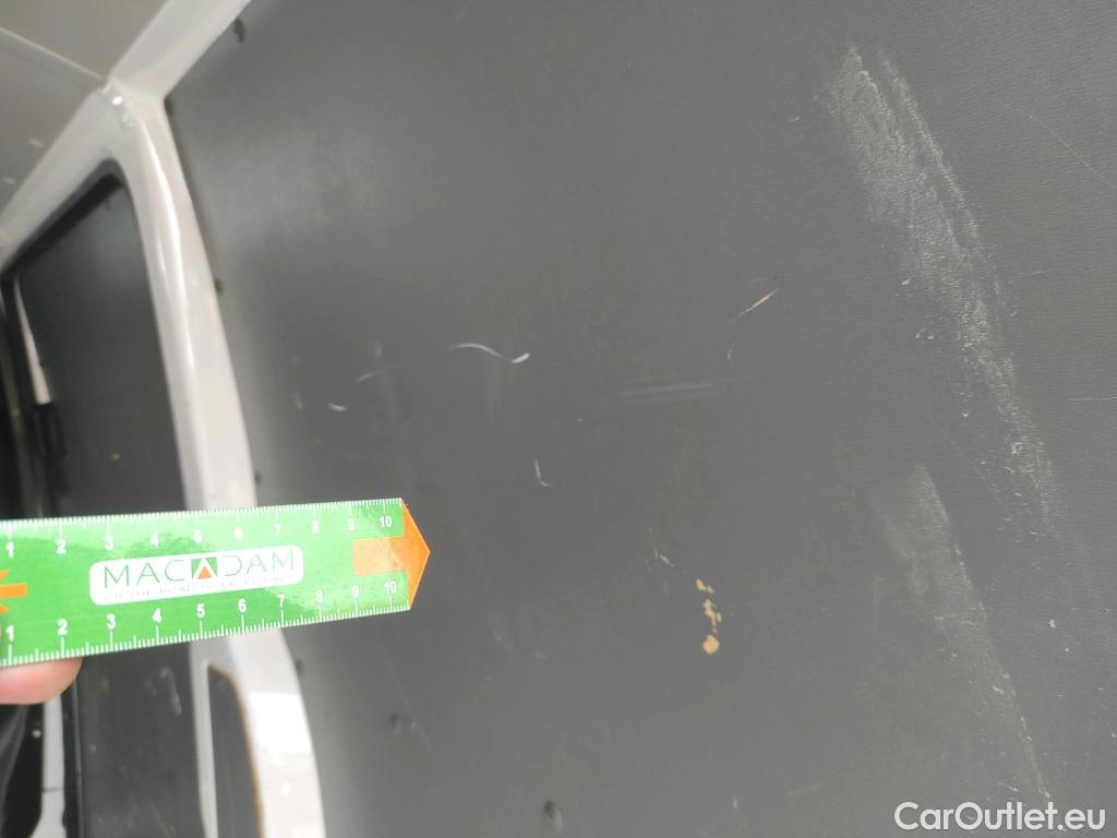  Land Rover  Discovery VOLKSWAGEN Transporter / 2020 / 4P / furgón 2.0TDI 81KW Corto #51