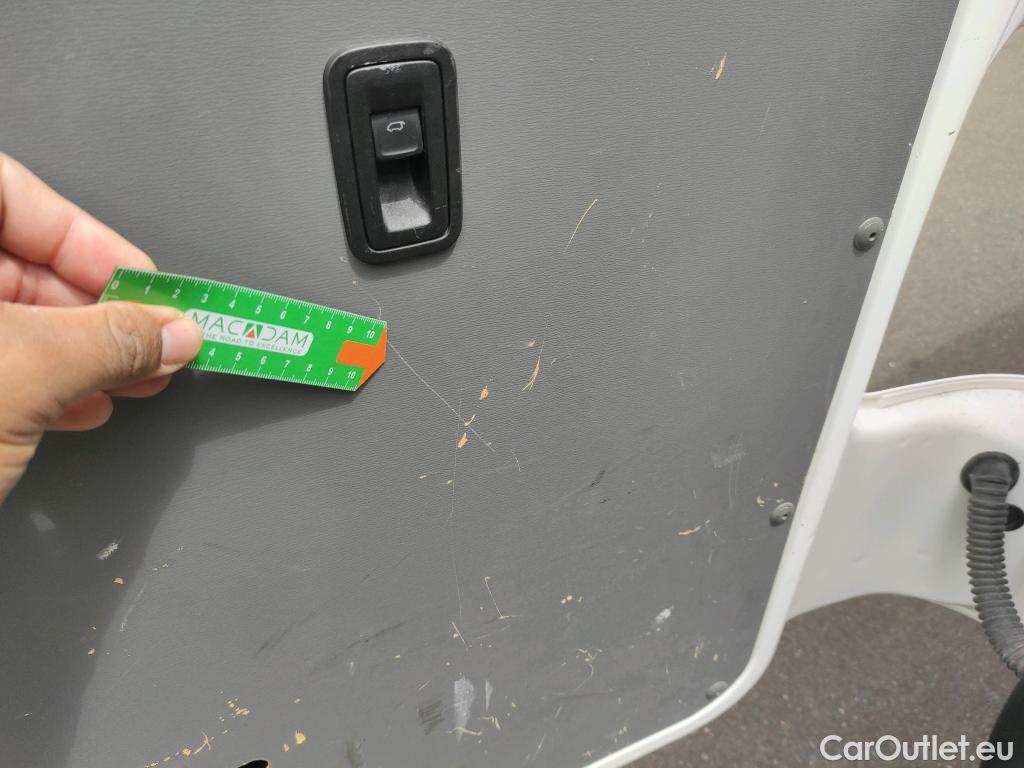  Land Rover  Discovery VOLKSWAGEN Transporter / 2020 / 4P / furgón 2.0TDI 81KW Corto #48