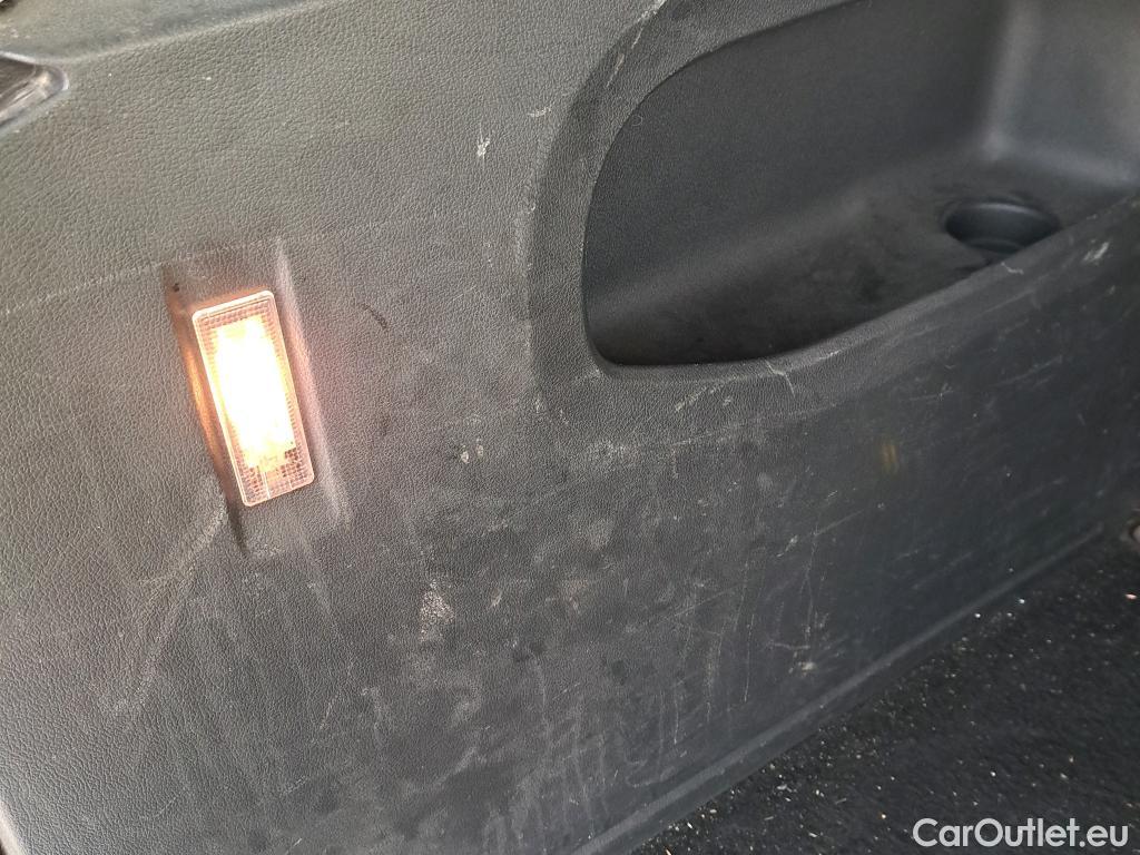  Volkswagen  Caddy VOLKSWAGEN  / 2015 / 5P / combi Outdoor 2.0 TDI 75kW (102CV) BMT DSG #13