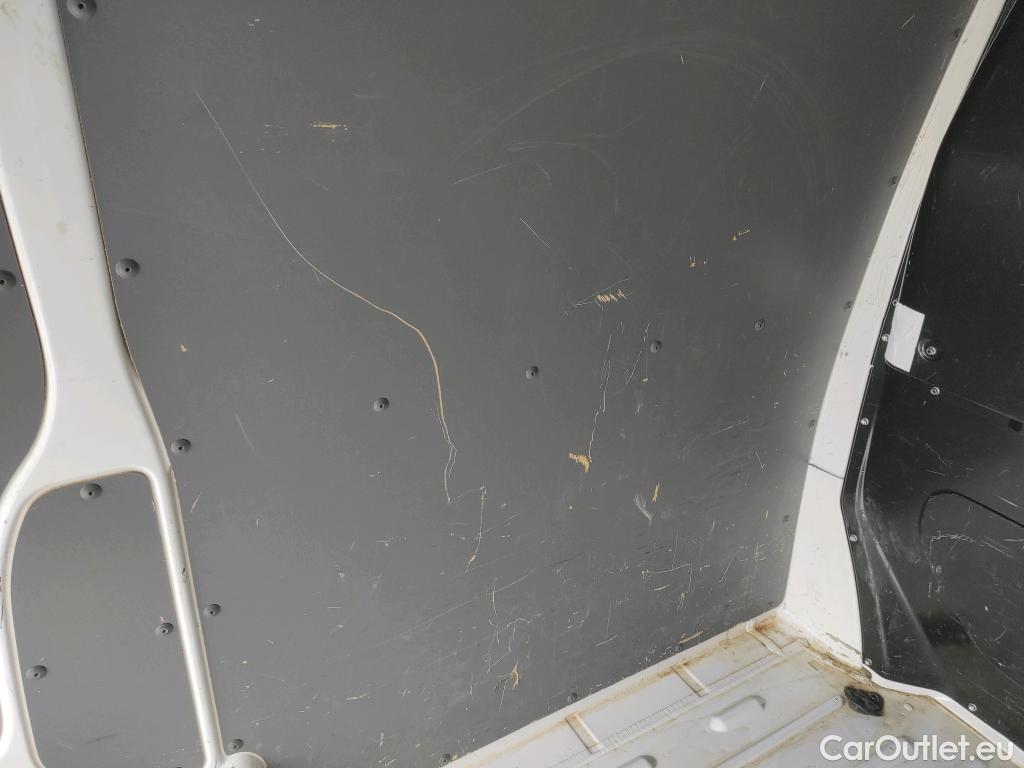  Land Rover  Discovery VOLKSWAGEN Transporter / 2020 / 4P / furgón 2.0TDI 81KW Corto #41