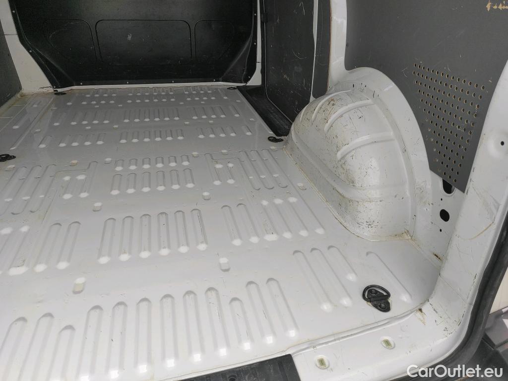  Land Rover  Discovery VOLKSWAGEN Transporter / 2020 / 4P / furgón 2.0TDI 81KW Corto #87