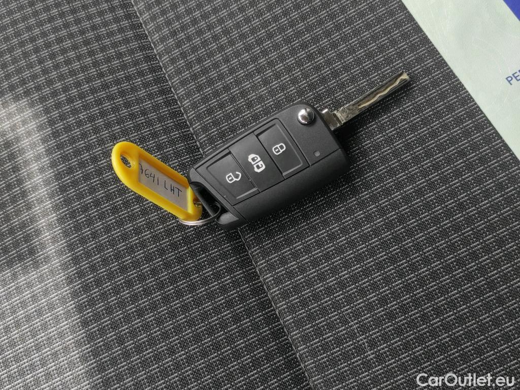  Land Rover  Discovery VOLKSWAGEN Transporter / 2020 / 4P / furgón 2.0TDI 81KW Corto #10