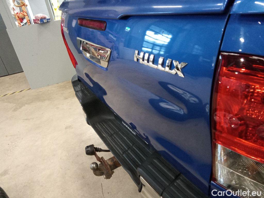  Toyota  Hilux  5p 2.4D 4WD Active DC #7