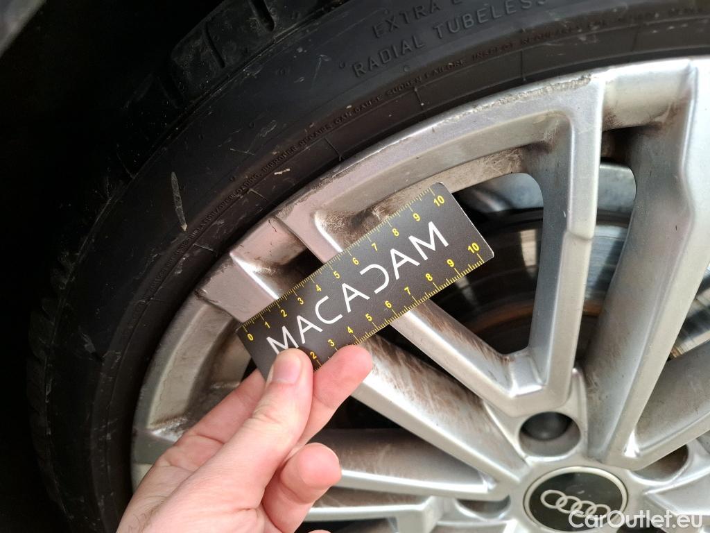  Audi  A5 Sportback AUDI  / 2019 / 5P / Berline 35 TFSI 150 S TRONIC 7 AVUS SB #26