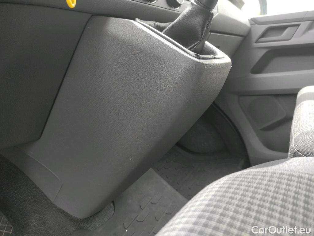  Land Rover  Discovery VOLKSWAGEN Transporter / 2020 / 4P / furgón 2.0TDI 81KW Corto #32