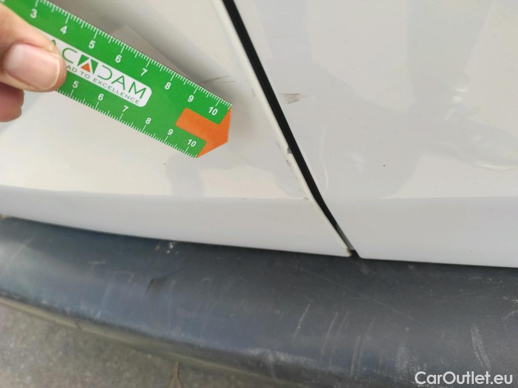  Land Rover  Discovery VOLKSWAGEN Transporter / 2020 / 4P / furgón 2.0TDI 81KW Corto #90