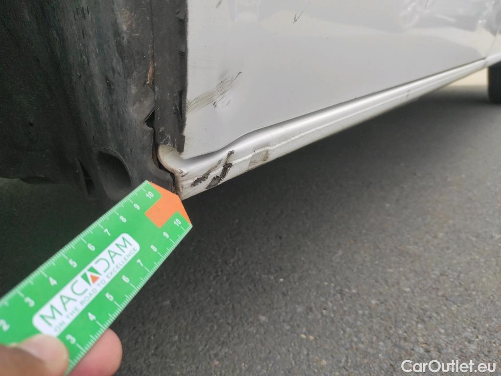  Land Rover  Discovery VOLKSWAGEN Transporter / 2020 / 4P / furgón 2.0TDI 81KW Corto #35