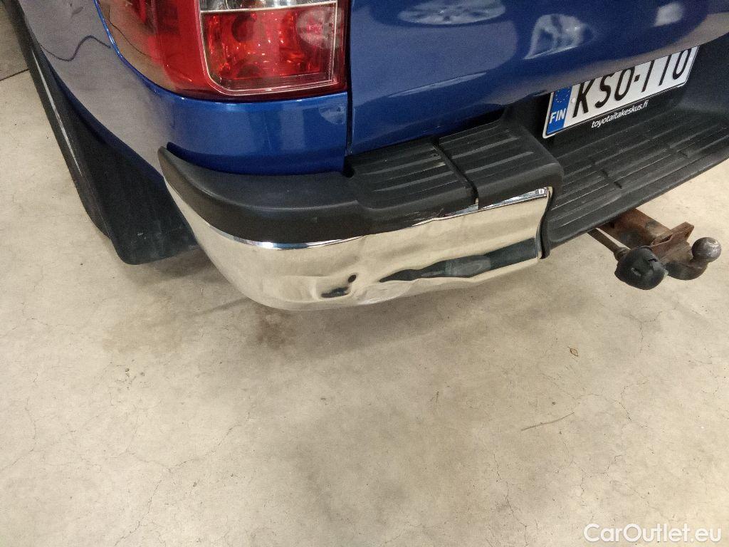  Toyota  Hilux  5p 2.4D 4WD Active DC #1