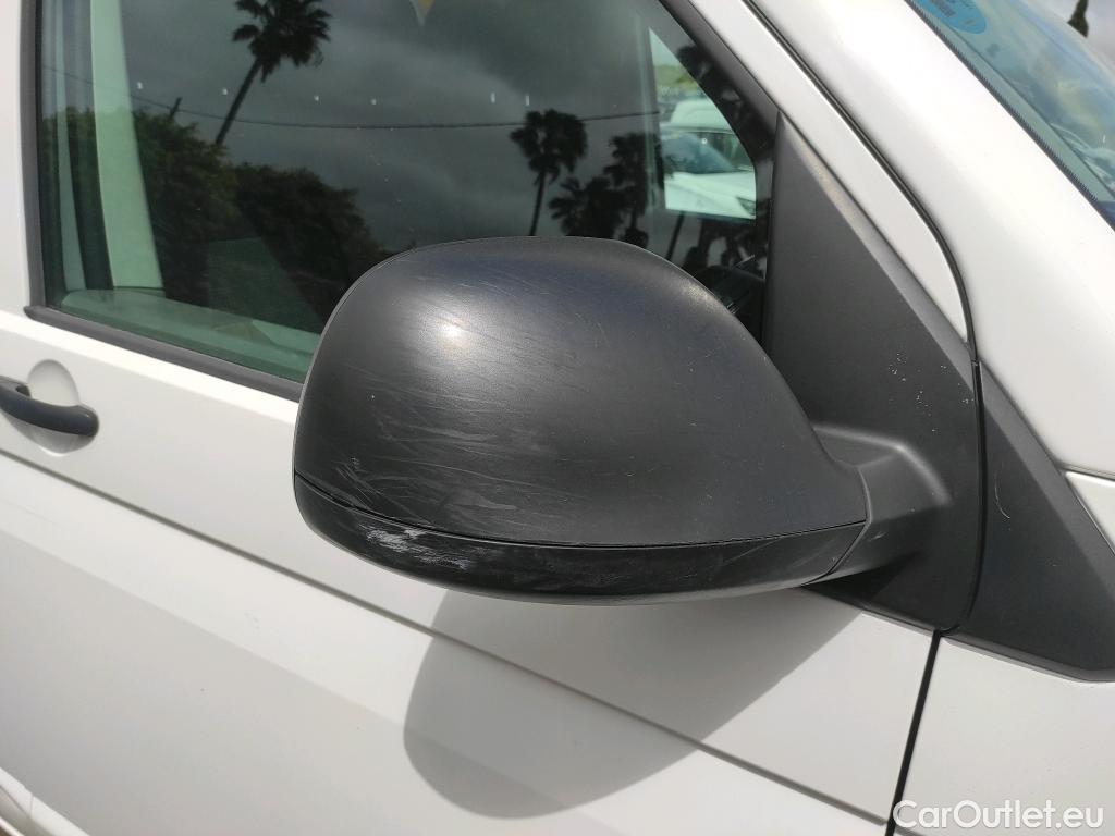  Land Rover  Discovery VOLKSWAGEN Transporter / 2020 / 4P / furgón 2.0TDI 81KW Corto #81