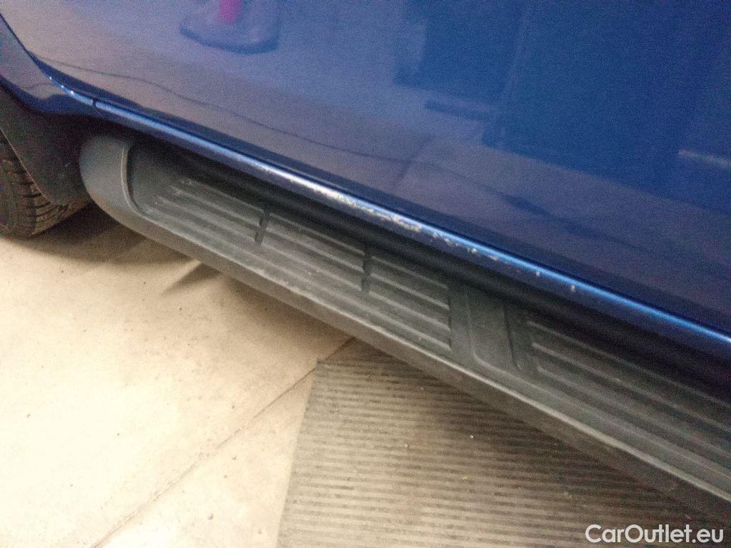  Toyota  Hilux  5p 2.4D 4WD Active DC #8