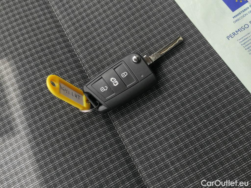  Land Rover  Discovery VOLKSWAGEN Transporter / 2020 / 4P / furgón 2.0TDI 81KW Corto #9