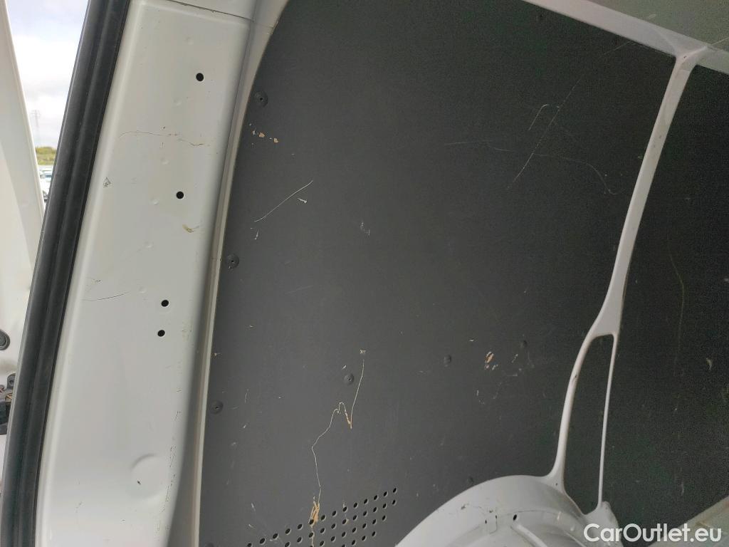  Land Rover  Discovery VOLKSWAGEN Transporter / 2020 / 4P / furgón 2.0TDI 81KW Corto #52