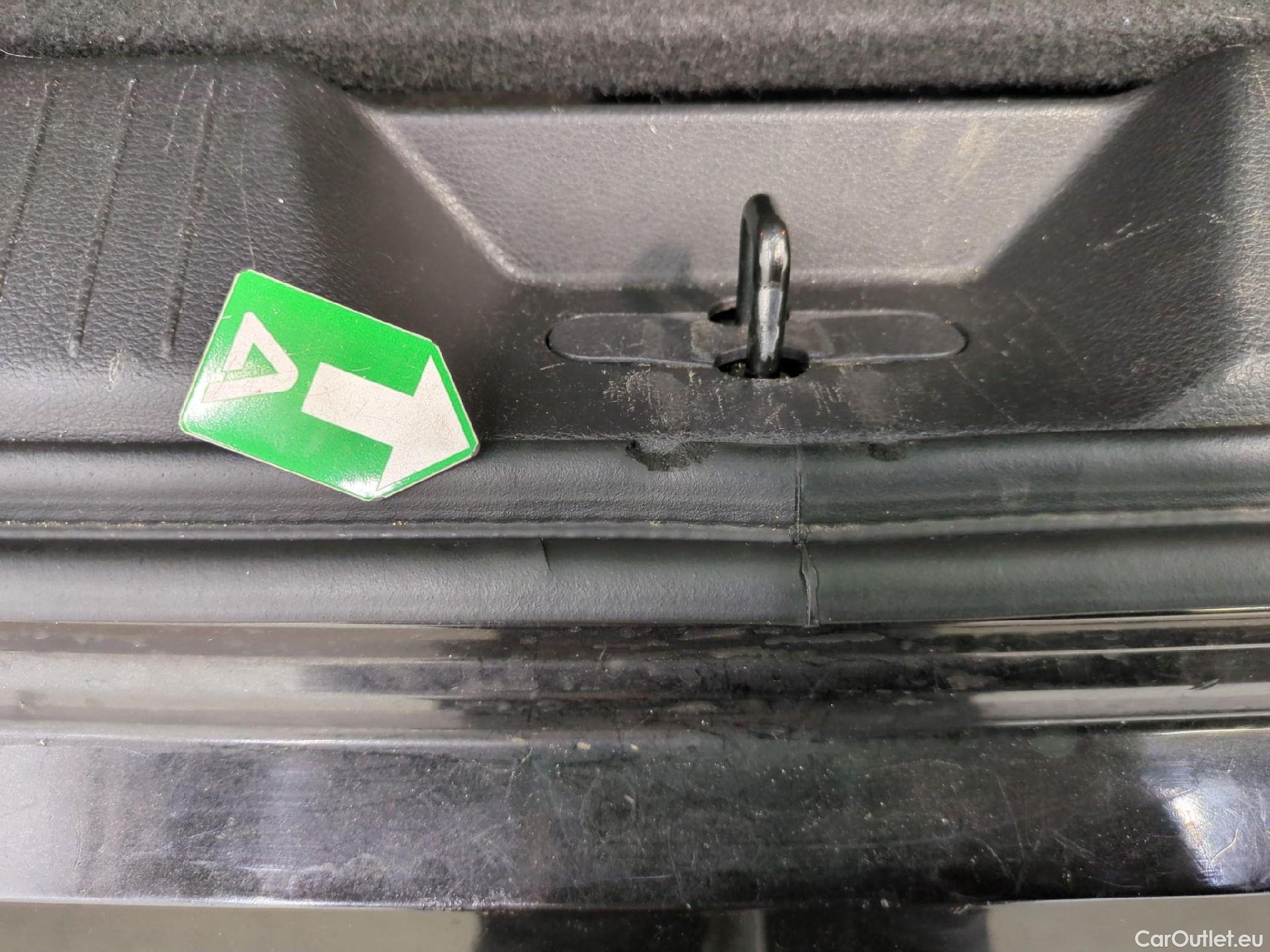  Nissan  Qashqai NISSAN  / 2021 / 5P / Crossover 1.3 MHEV 158ch Xtronic Tekna #9