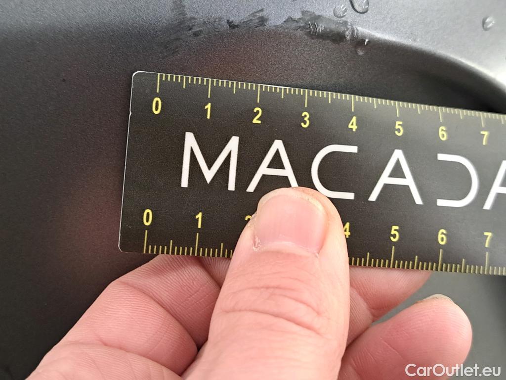  Mercedes  GLA MERCEDES-BENZ  / 2020 / 5P / SUV 2.0  220D AMG LINE 4MATIC DCT #9