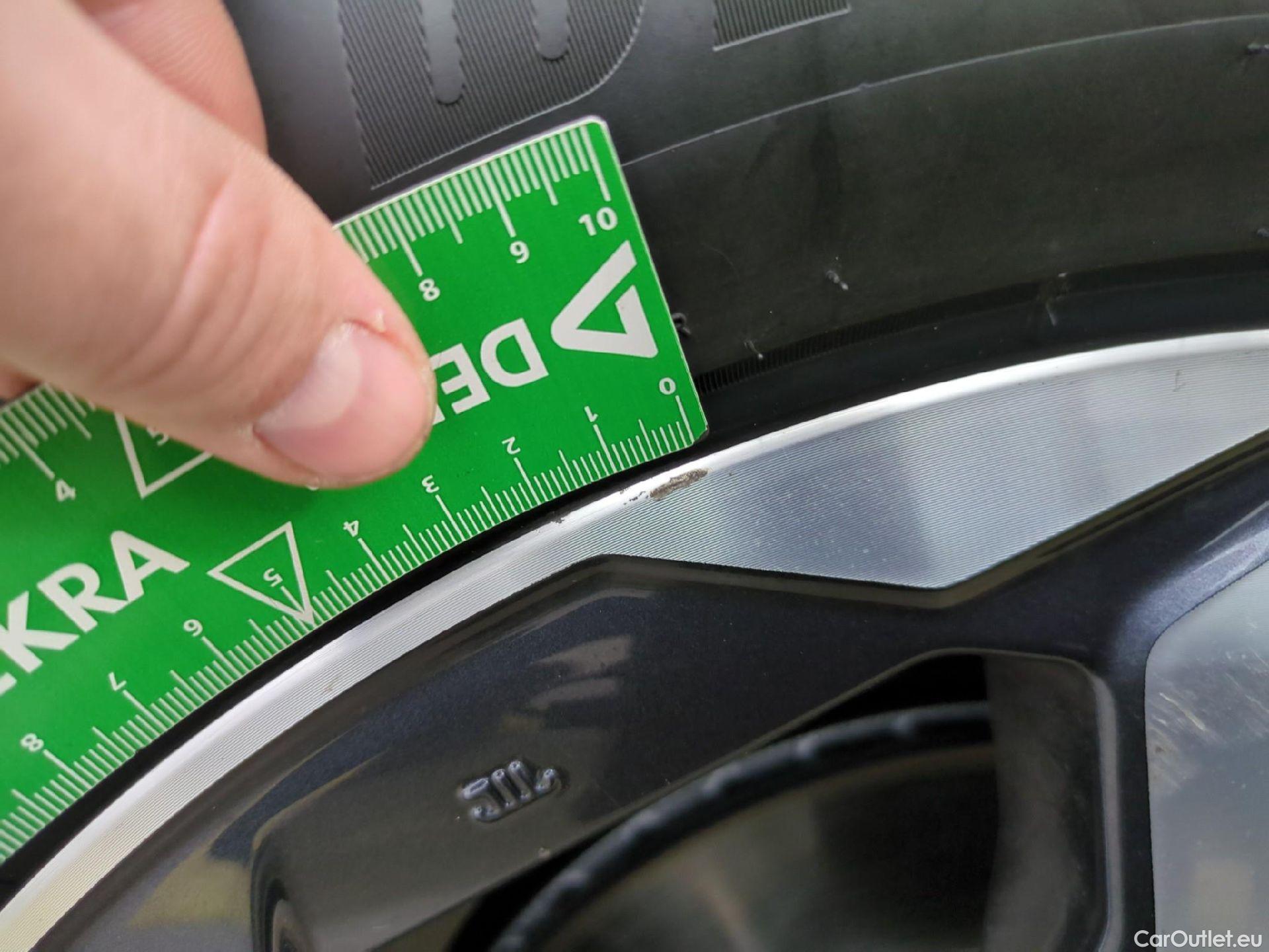  Nissan  Qashqai NISSAN  / 2021 / 5P / Crossover 1.3 MHEV 158ch Xtronic Tekna #4