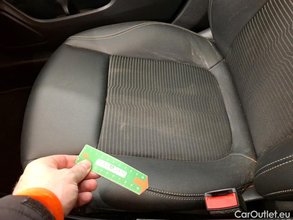  Mercedes  CLA-Klasse MERCEDES-BENZ CLA Shooting Brake / 2019 / 5P / Break CLA 200 d Business Line BA8 #40