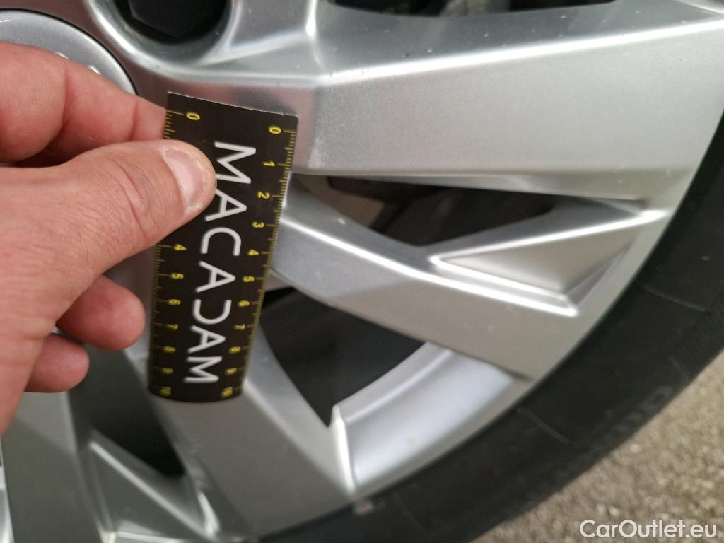  Peugeot  3008  II Active Pack 1.5 HDi 130CV BVA8 E6d #9