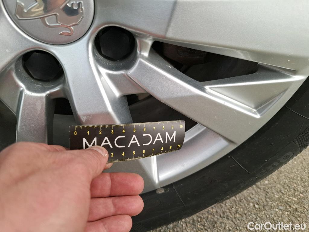  Peugeot  3008  II Active Pack 1.5 HDi 130CV BVA8 E6d #8