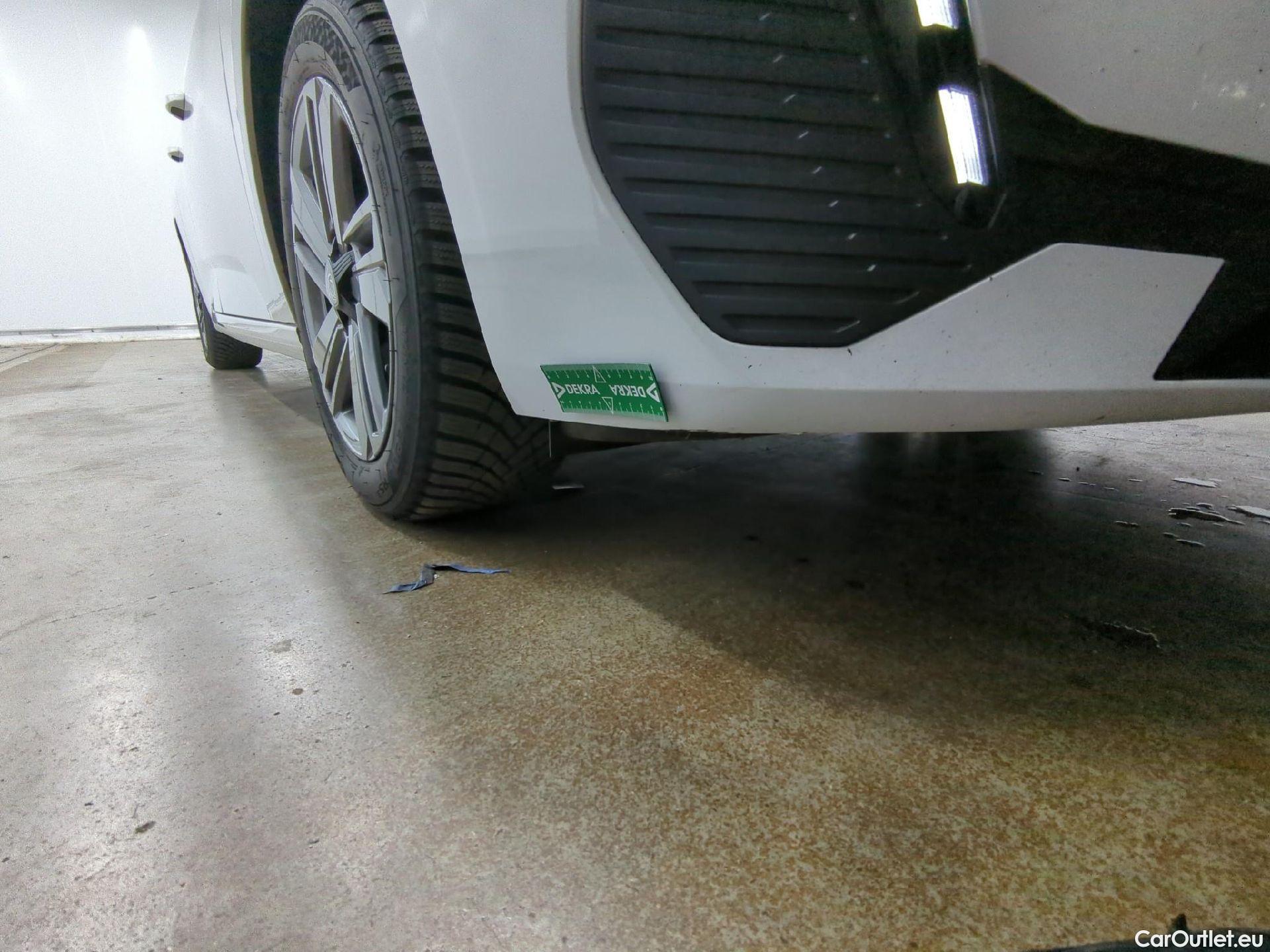  Peugeot  308 PEUGEOT  SW / 2021 / 5P / Break PureTech 130 S&S EAT8 ACTIVE PACK #19