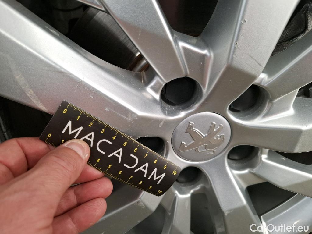  Peugeot  3008  II Active Pack 1.5 HDi 130CV BVA8 E6d #6