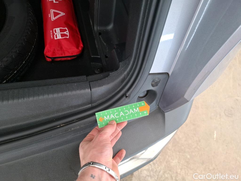  Peugeot  3008  Active Business 1.2 PureTech 130CV BVA8 E6d #9