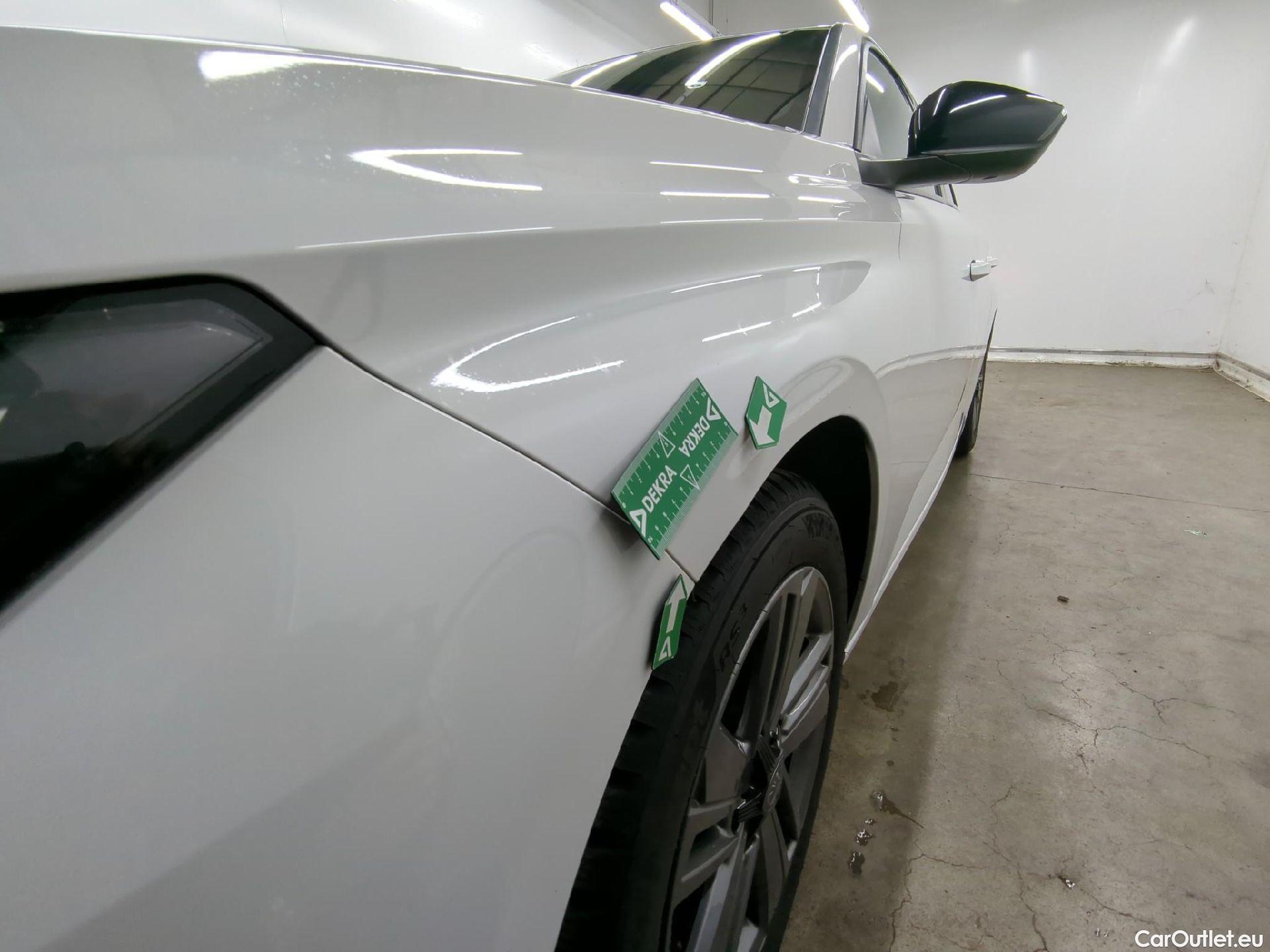  Peugeot  308 PEUGEOT  SW / 2021 / 5P / Break PureTech 130 S&S EAT8 ACTIVE PACK #32