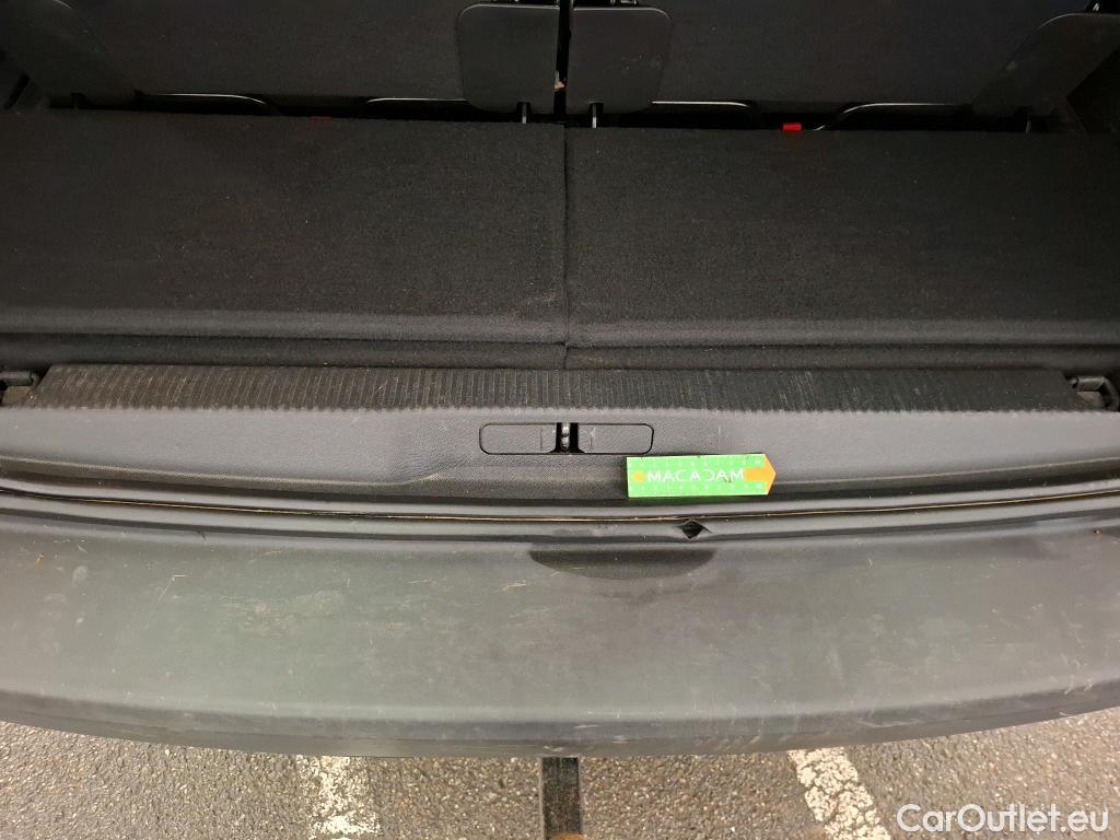  Peugeot  5008  Active Pack 1.5 HDi 130CV BVA8 7 Sieges E6d #3