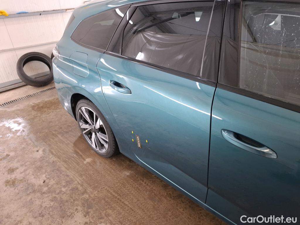  Peugeot  308 PEUGEOT  SW / 2021 / 5P / Break PureTech 130 S&S EAT 8 ALLURE #6