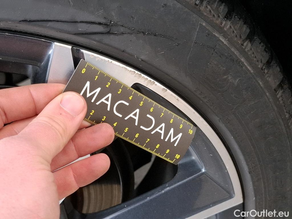  Peugeot  308 PEUGEOT  SW / 2021 / 5P / Break PureTech 130 S&S EAT 8 ALLURE #25