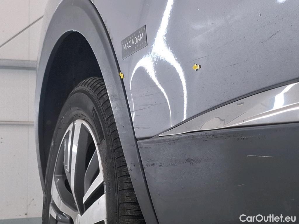  Peugeot  5008 PEUGEOT  / 2020 / 5P / SUV BlueHDi 130 S&S EAT8 Allure #23