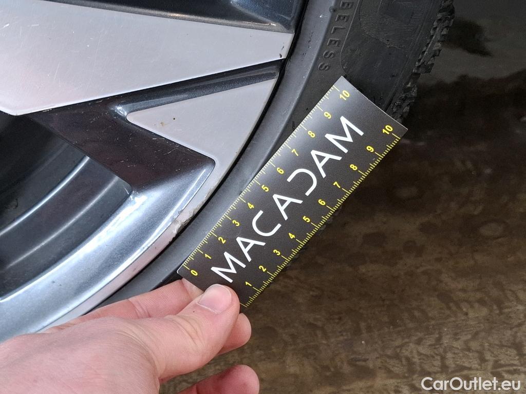  Peugeot  308 PEUGEOT  SW / 2021 / 5P / Break PureTech 130 S&S EAT 8 ALLURE #26