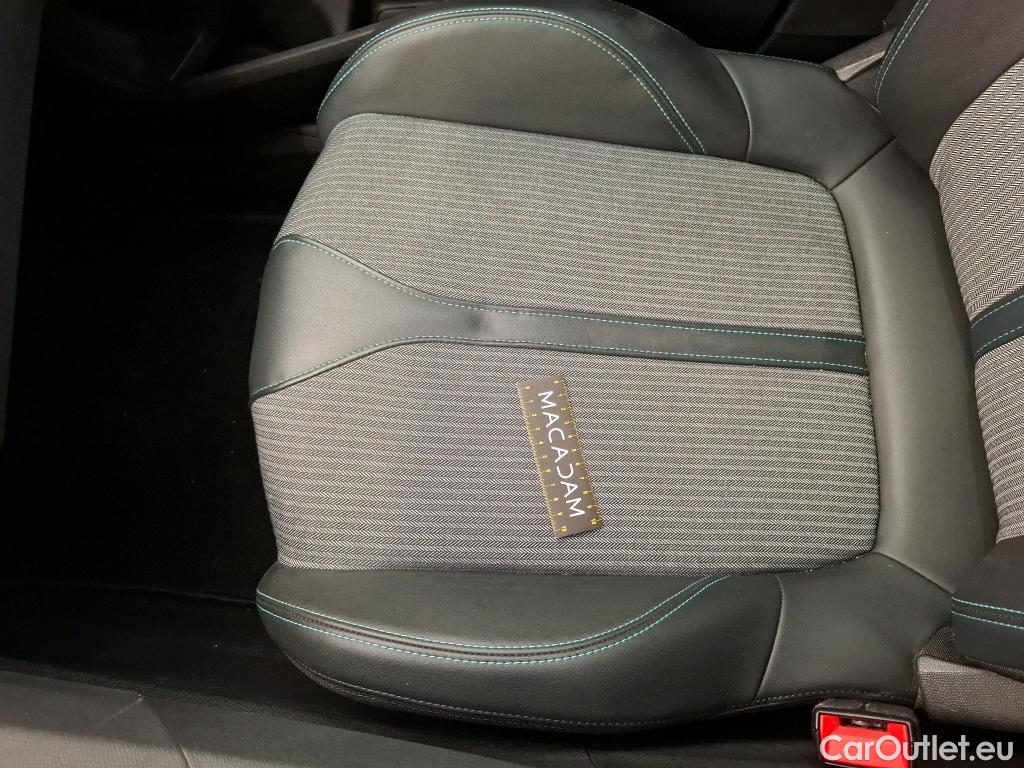  Peugeot  5008 PEUGEOT  / 2020 / 5P / SUV BlueHDi 130 S&S EAT8 Allure #78