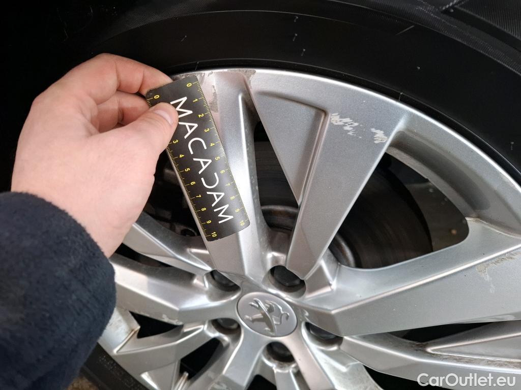  Peugeot  5008  Active Business 1.5 HDi 130CV BVA8 E6d #29