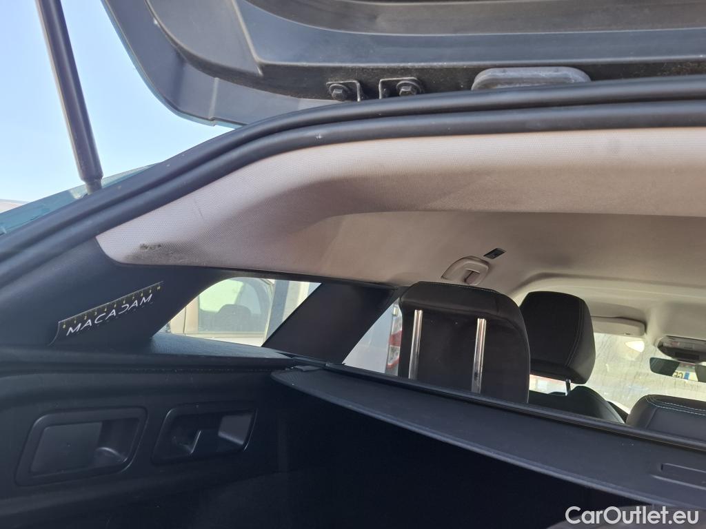  Peugeot  308 PEUGEOT  SW / 2021 / 5P / Break PureTech 130 S&S EAT 8 ALLURE #3