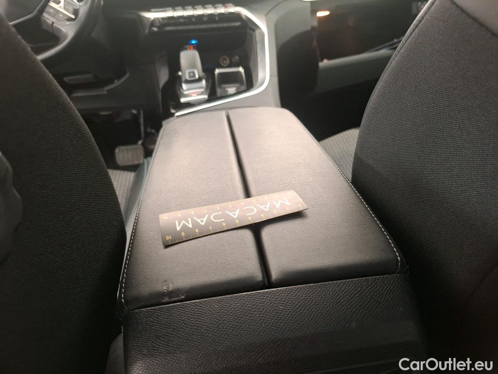  Peugeot  5008 PEUGEOT  / 2020 / 5P / SUV BlueHDi 130 S&S EAT8 Allure #50