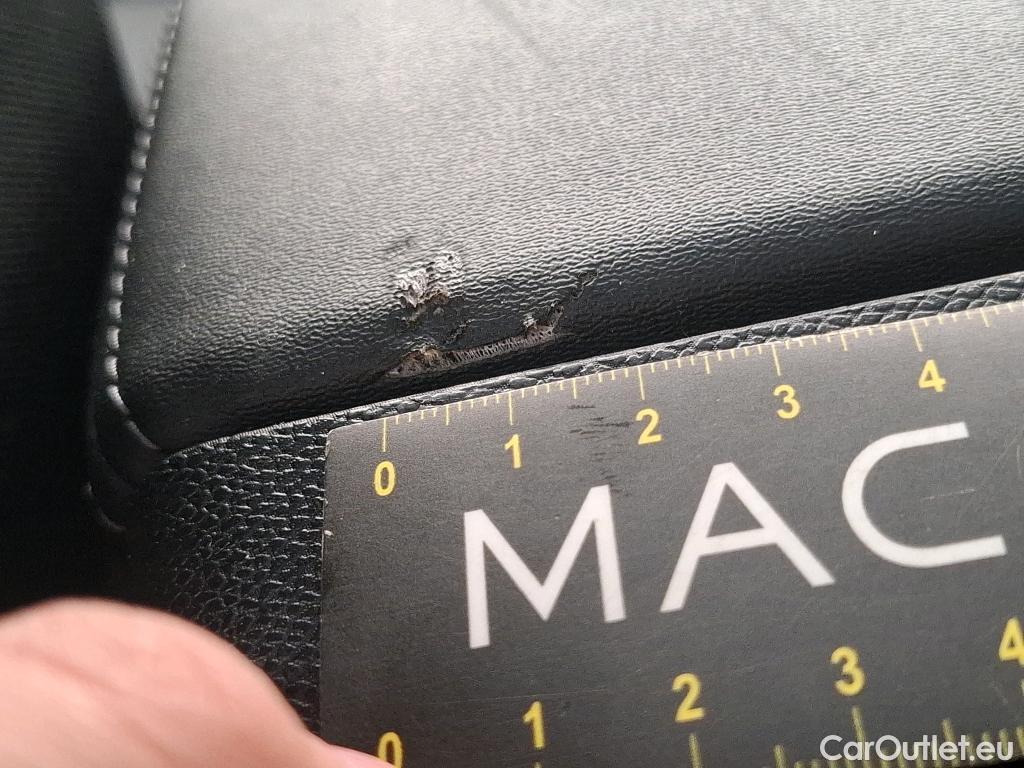  Peugeot  5008 PEUGEOT  / 2020 / 5P / SUV BlueHDi 130 S&S EAT8 Allure #52