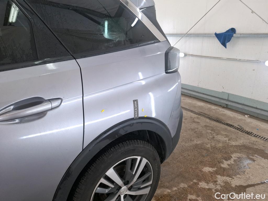  Peugeot  5008 PEUGEOT  / 2020 / 5P / SUV BlueHDi 130 S&S EAT8 Allure #58