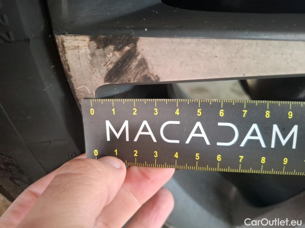  Peugeot  5008 PEUGEOT  / 2020 / 5P / SUV BlueHDi 130 S&S EAT8 Allure #29