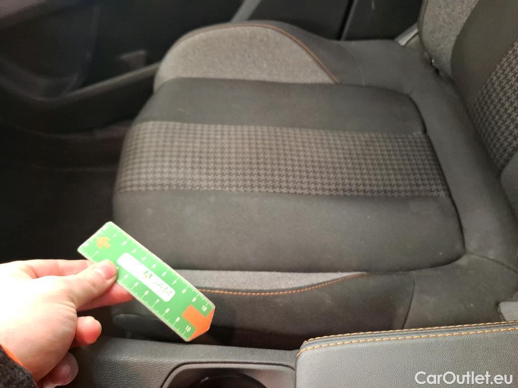  Peugeot  5008  Active Business 1.5 HDi 130CV BVA8 7 Sieges E6dT #9