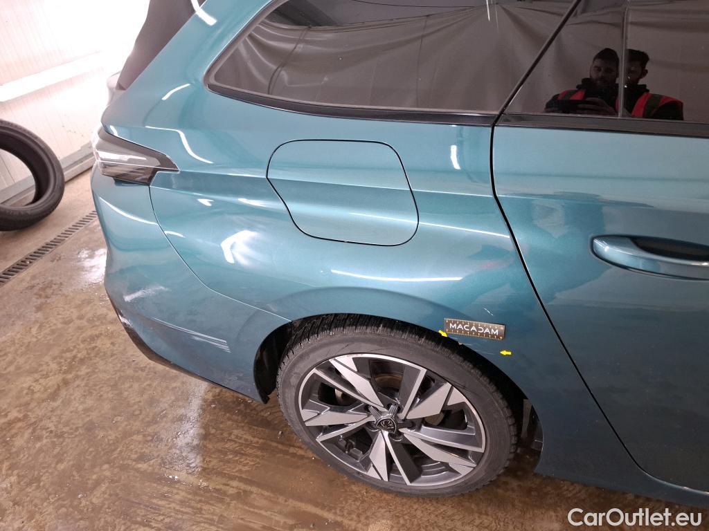  Peugeot  308 PEUGEOT  SW / 2021 / 5P / Break PureTech 130 S&S EAT 8 ALLURE #12