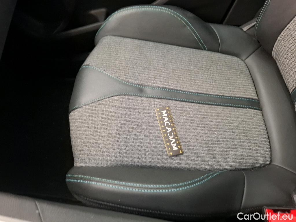  Peugeot  5008 PEUGEOT  / 2020 / 5P / SUV BlueHDi 130 S&S EAT8 Allure #79