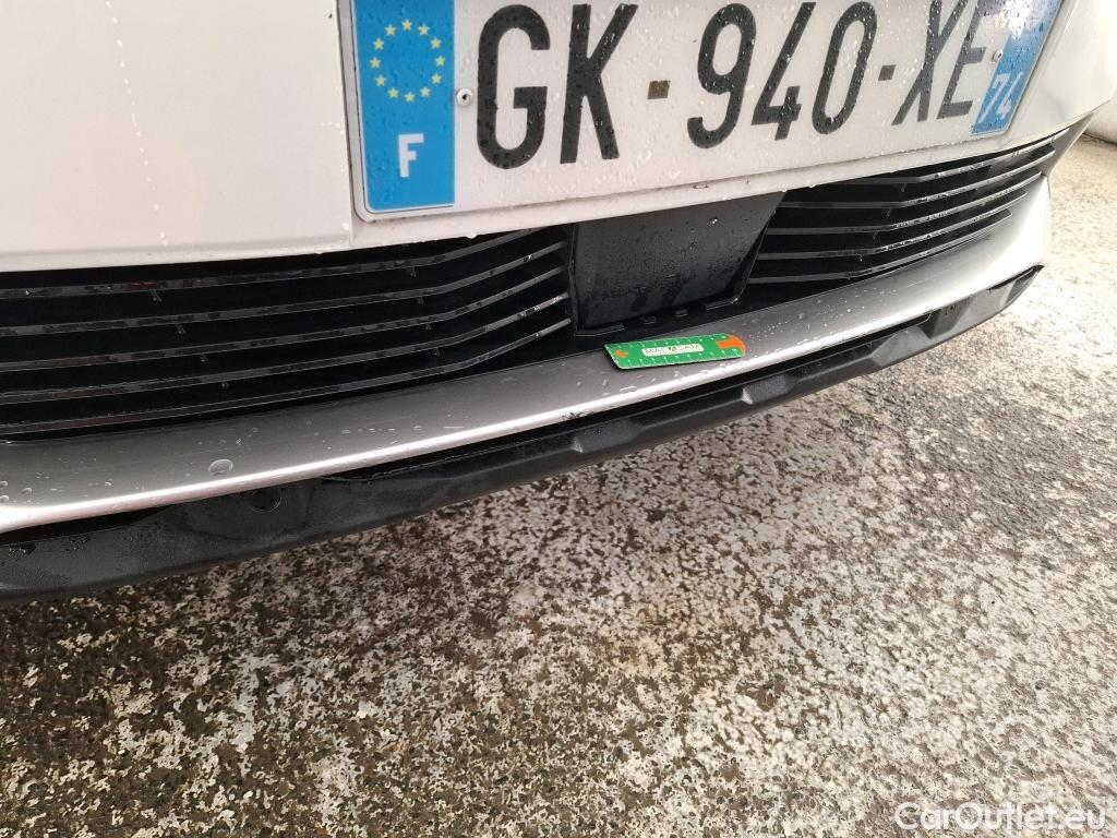  Peugeot  5008  Allure Pack 1.5 HDi 130CV BVM6 7 Sieges E6d #49