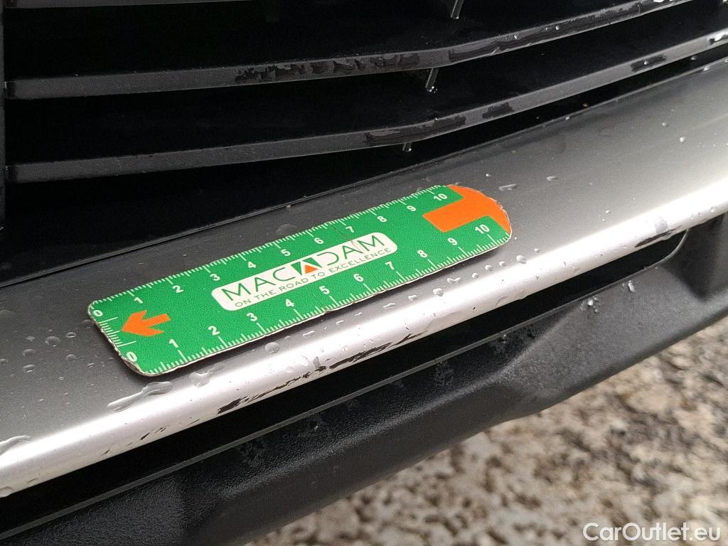  Peugeot  5008  Allure Pack 1.5 HDi 130CV BVM6 7 Sieges E6d #44