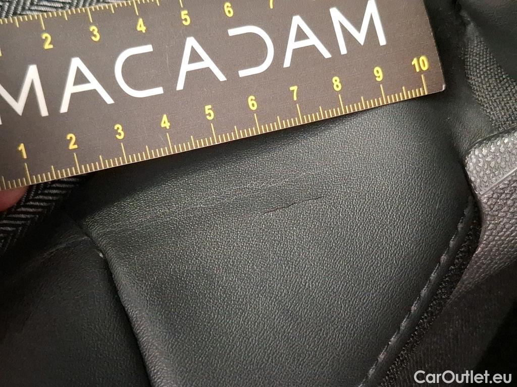  Peugeot  5008 PEUGEOT  / 2020 / 5P / SUV BlueHDi 130 S&S EAT8 Allure #49