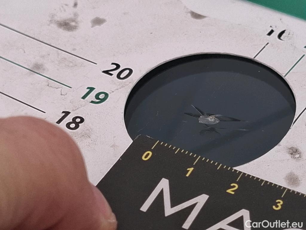  Peugeot  5008 PEUGEOT  / 2020 / 5P / SUV BlueHDi 130 S&S EAT8 Allure #3