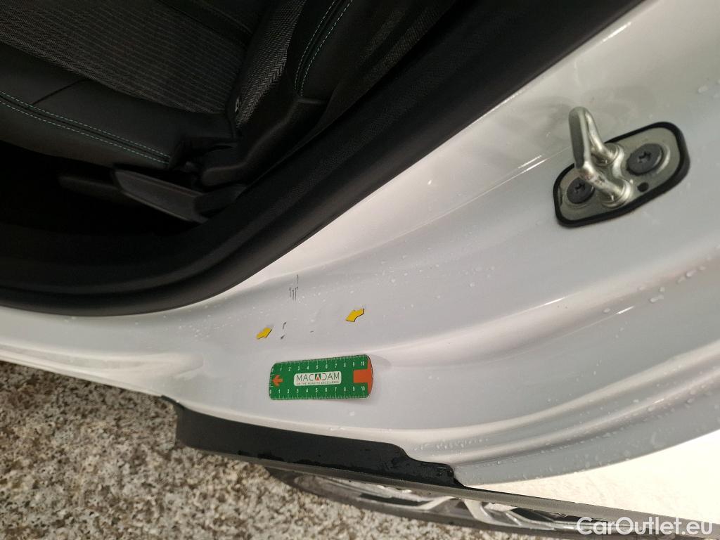  Peugeot  5008  Allure Pack 1.5 HDi 130CV BVM6 7 Sieges E6d #12